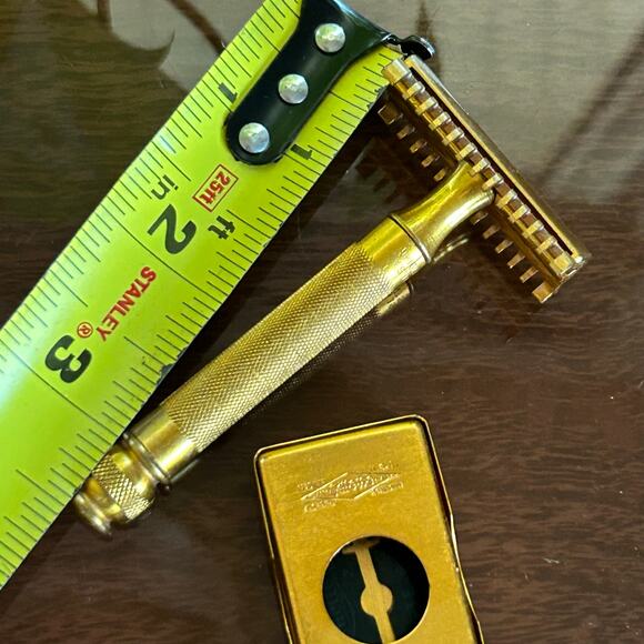 Vintage Gillette Gold Safety Razor Set w/ Blade Case & Blades - Picture 13 of 15